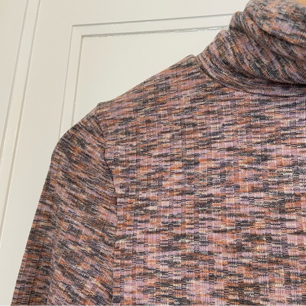 Madewell turtleneck in woodrose - Picture 4 of 4